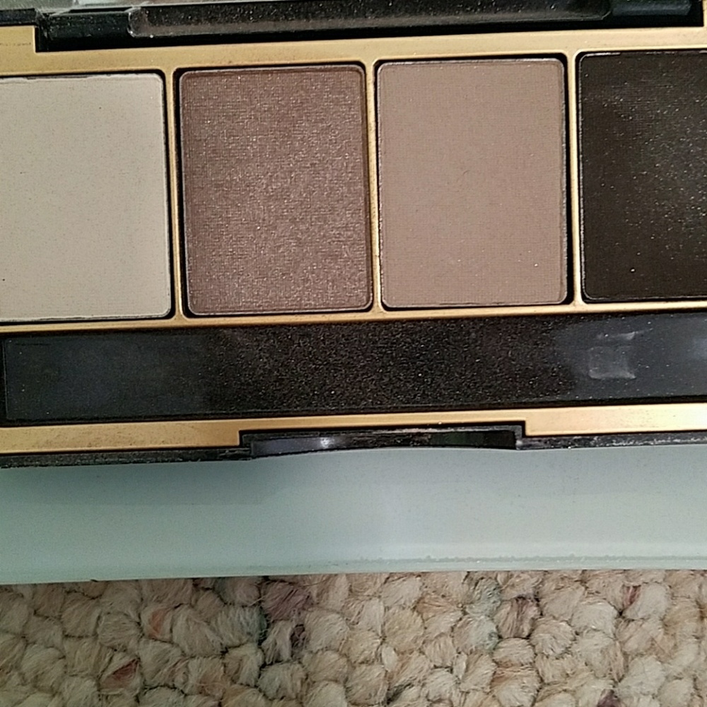 Bobbi Brown eyeshadow palette
